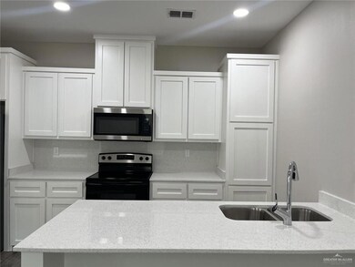 1212 Sucre Dr unit 2, Edinburg, TX 78541 - photo 4