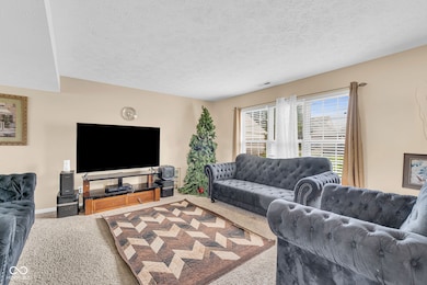 8626 Golden Falls Cir, Avon, IN 46123 - photo 6