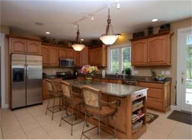 18 River Bend Rd, Upton, MA 01568 - photo 3