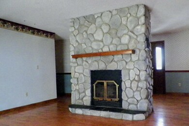 5. Fireplace (Copy)