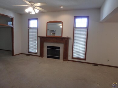 6234 SW 41st St, Topeka, KS 66610 - photo 3