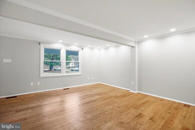 8913 Gutman Ct, Springfield, VA 22153 - photo 6