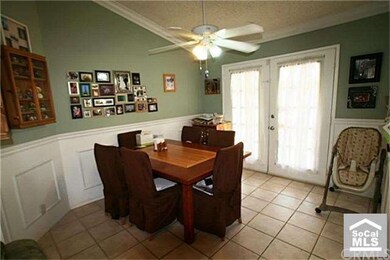 dining room pic 1