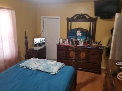 594 Andover St, Lawrence, MA 01843 - photo 5