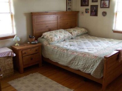 909 S Hillside Ave, Elmhurst, IL 60126 - photo 6