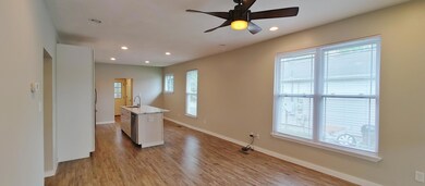 2111 Oak St, Chattanooga, TN 37404 - photo 5