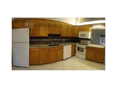 7272 Papaya Way unit 7272, Tamarac, FL 33321 - photo 2