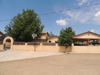 Front with Courtyard