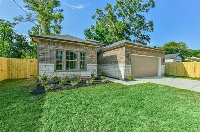 7213 S Hall St, Houston, TX 77028 - photo 3