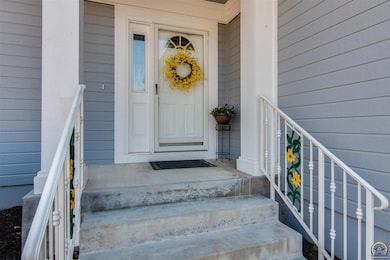 3620 SW Willow Brook Dr, Topeka, KS 66614 - photo 5