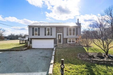 880 Lubeck Dr, Fayetteville, OH 45118 - photo 2