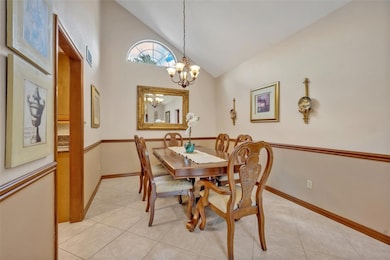 Formal dining room with seating for 6-8