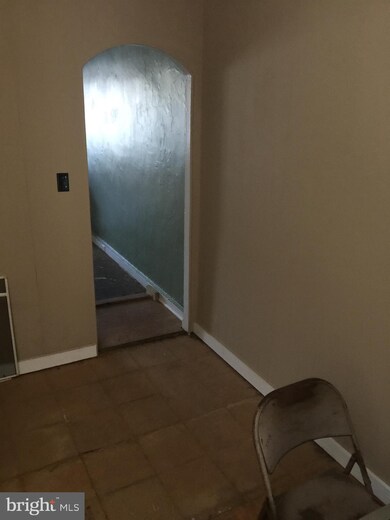 1327 Sargeant St, Baltimore, MD 21223 - photo 4