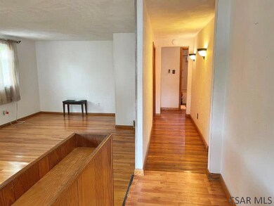 2114 Pitt Ave, Johnstown, PA 15905 - photo 4