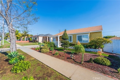 13022 S Budlong Ave, Gardena, CA 90247 - photo 4