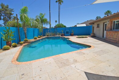 2 Pool EB