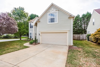 9322 Shepparton Dr, Huntersville, NC 28078 - photo 2