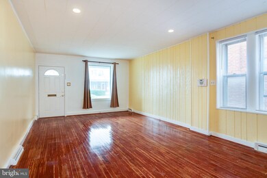 1517 Locust St, Reading, PA 19604 - photo 6