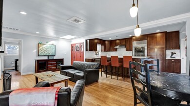 unlisted-address, Woodland Hills, CA 91364 - photo 5