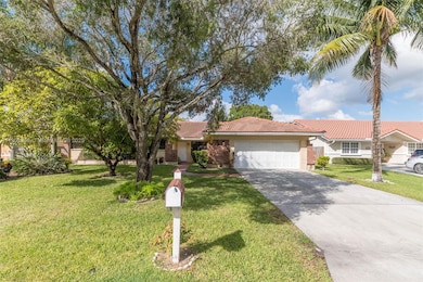 5641 Thistledown Terrace, Davie, FL 33331 - photo 2