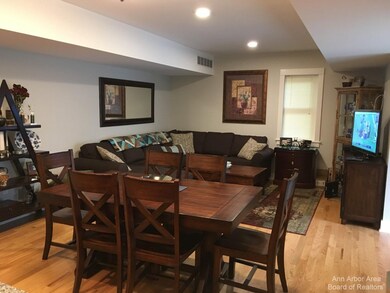 438 3rd St unit 2, Ann Arbor, MI 48103 - photo 4