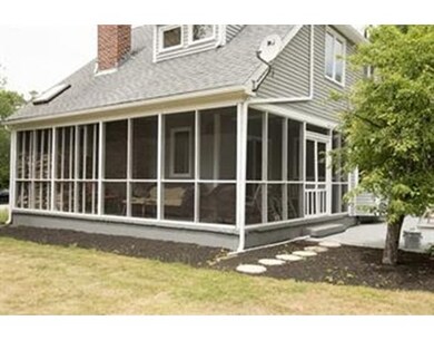 16 Camelot Cir, Dudley, MA 01571 - photo 5