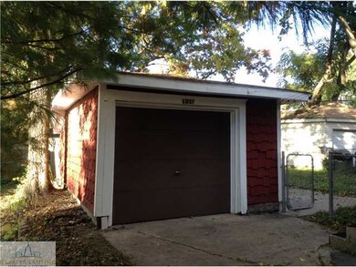 1211 Walsh St, Lansing, MI 48912 - photo 3