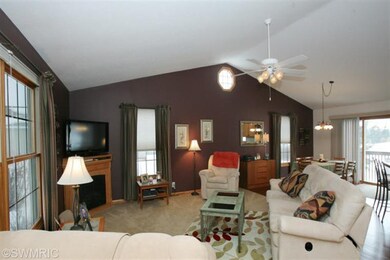 53360 Ridgeview Cir, Paw Paw, MI 49079 - photo 3