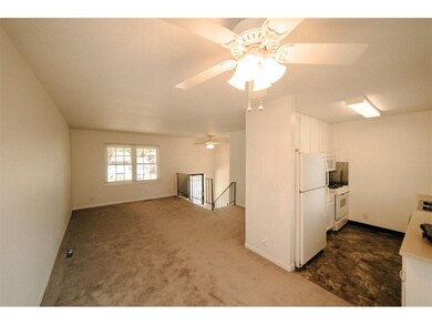 3525 Dunham Dr SW, Cedar Rapids, IA 52404 - photo 3