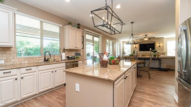 2443 E Eleana Ln-14