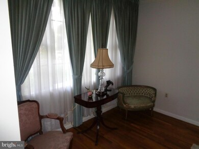 6944 Greenwood Dr, Glenn Dale, MD 20769 - photo 3