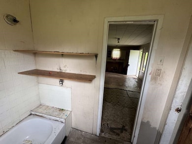 397 Marcella Ln, Marshall, TX 75672 - photo 5