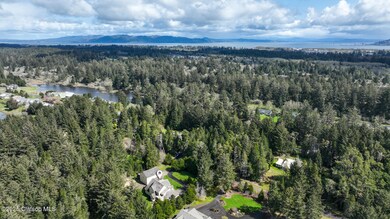 1471 SW Pine Dr-16