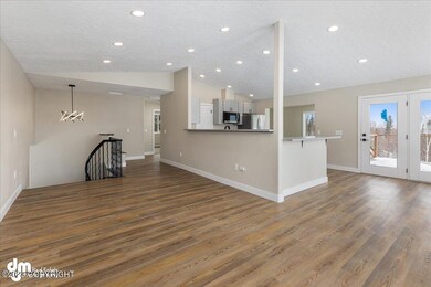 06-Living Room 20230323-DW-3477