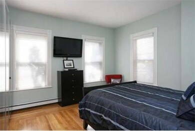 175 Winthrop Rd unit 2, Brookline, MA 02445 - photo 5