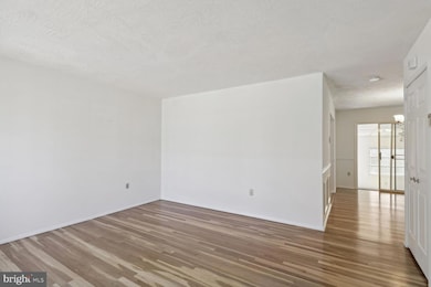 3371 Horsehead S, Laurel, MD 20724 - photo 4