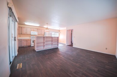 924 S Shasta Ave (7 of 40)