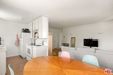 964 Larrabee St unit 202, West Hollywood, CA 90069 - photo 6