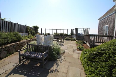 17 Bay View Courtyard 3