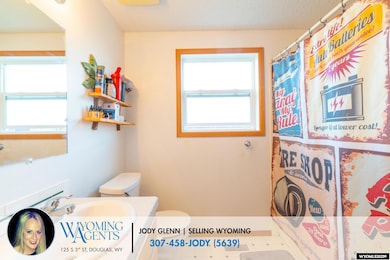 903 Leal St, Douglas, WY 82633 - photo 7