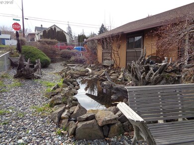 1011 J St, the Dalles, OR 97058 - photo 3