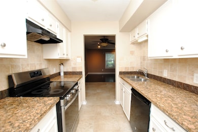 7853 Fuqua St unit 7853, Houston, TX 77075 - photo 5
