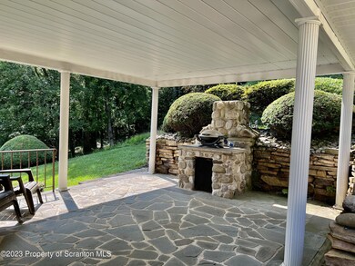 202 Stewart St, Old Forge, PA 18518 - photo 5