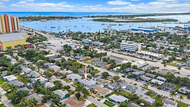 135 E 28th St, Riviera Beach, FL 33404 - photo 2