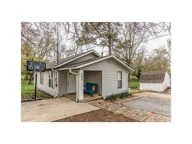 503 NW Hook St, Bentonville, AR 72712 - photo 5