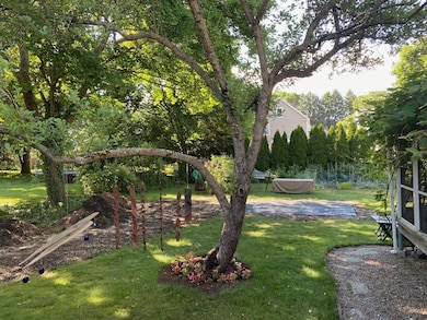 32 Pleasant St, Concord, MA 01742 - photo 4