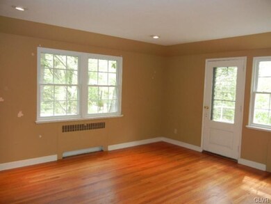 810 W Fairfield Ave, Easton, PA 18040 - photo 6