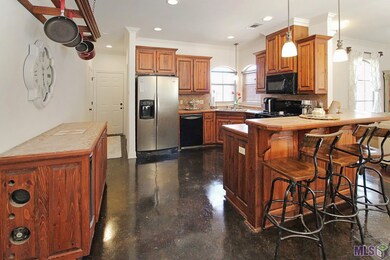 6076 Woodbend Dr, Zachary, LA 70791 - photo 5