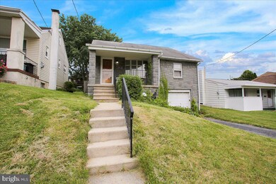 1221 Brooke Blvd, Reading, PA 19607 - photo 2