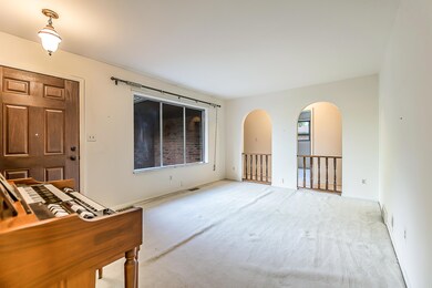 1085 Harold Cir, Ann Arbor, MI 48103 - photo 7